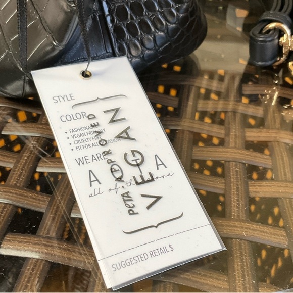 AOTA Bucket Bag Vegan Leather Top Handle Black Croc Embossed Elena NEW - Picture 4 of 5